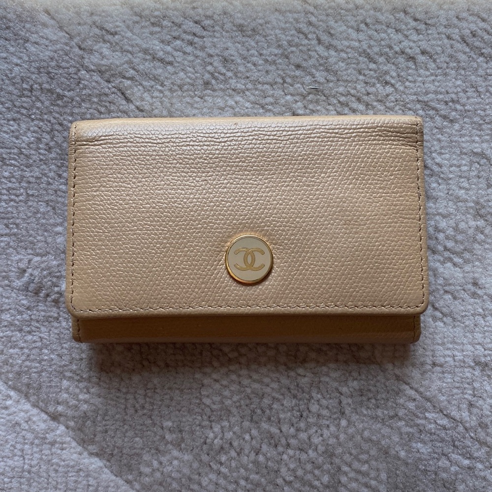 CHANEL 6 Key Card Holder Wallet Beige Leather